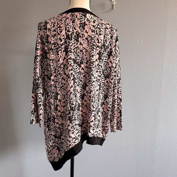 PHILOSOPHY SWEATER. Size Large. - Picture 3 of 6